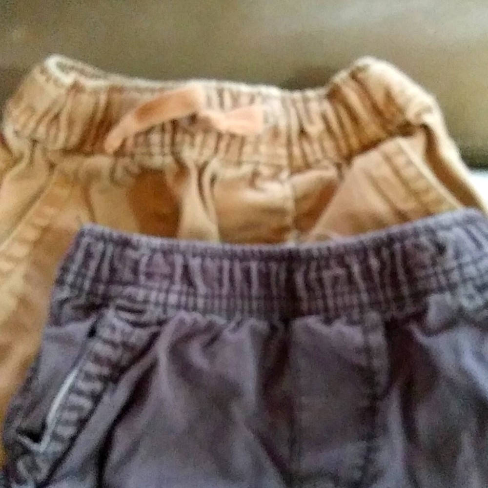 Lot of 2 childrens place shorts